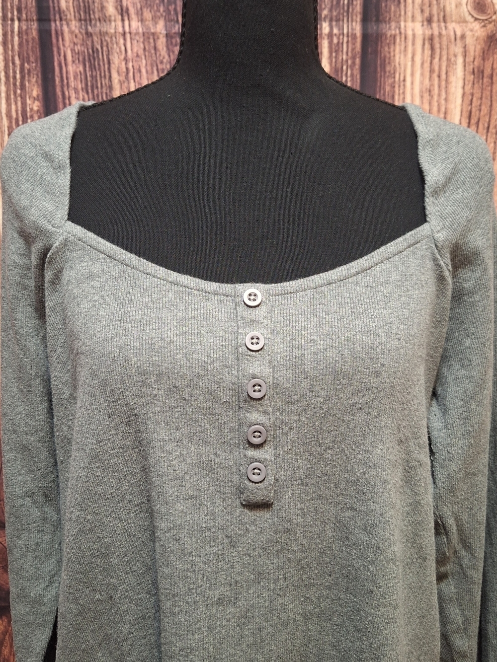torrid Gray Long Sleeve Henley Top with Square Neck Size 2 - Picture 2 of 5